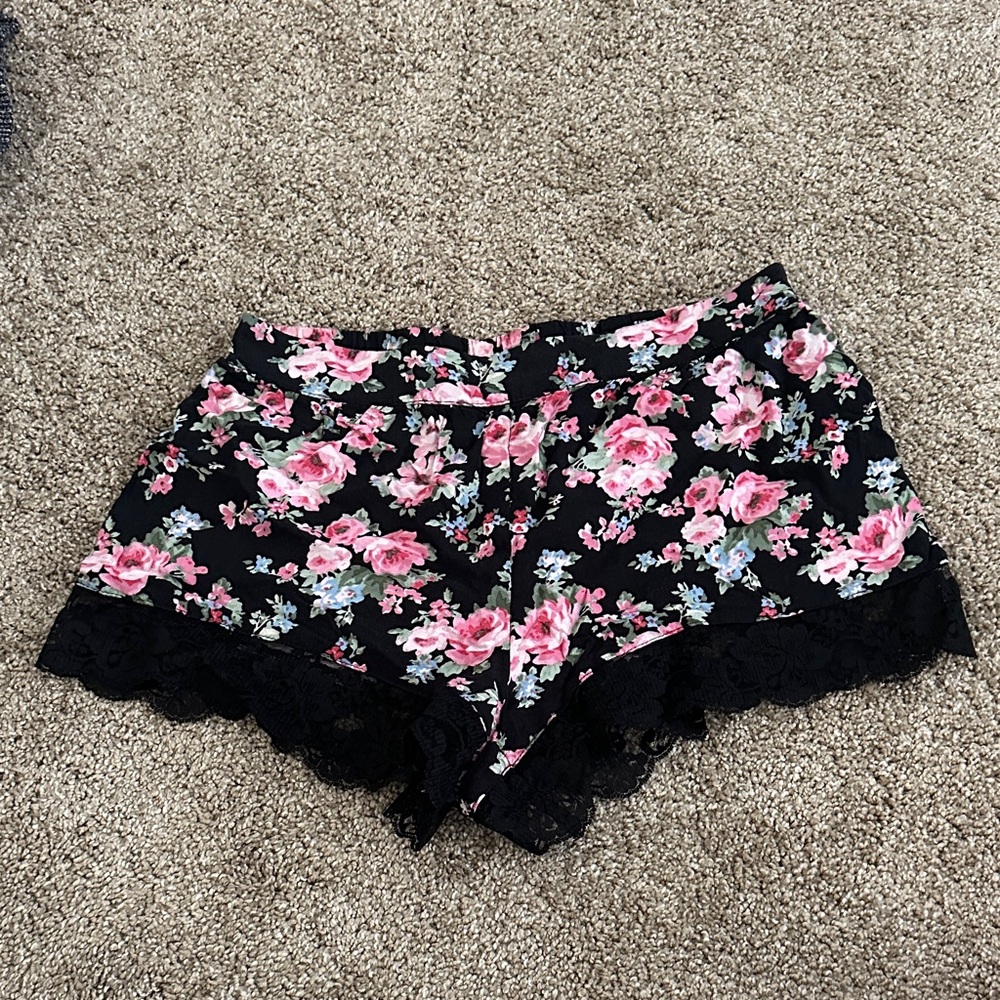 Forever 21 Black Floral Print Flowy Shorts